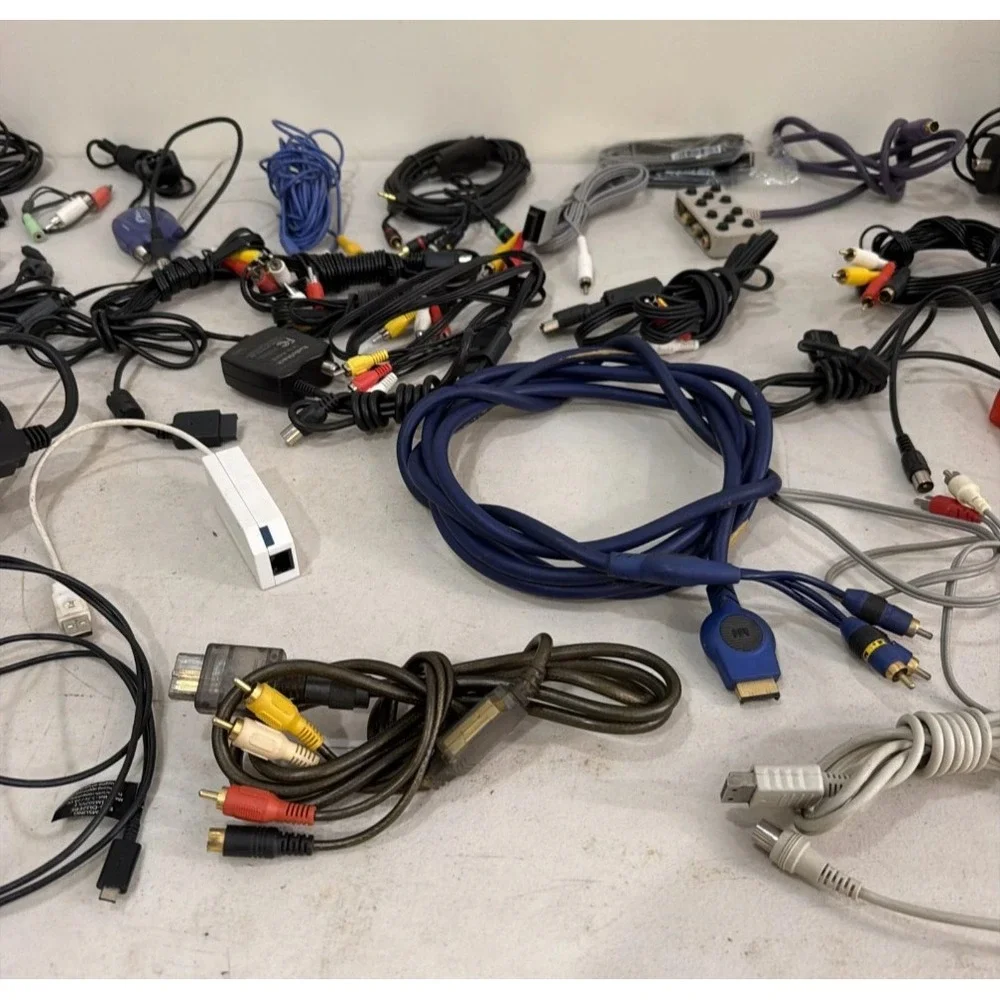 Huge Mixed Lot Of PS1 PS2 PS3 PS4 Wii Nintendo TV Wired Chargers Docking & More!